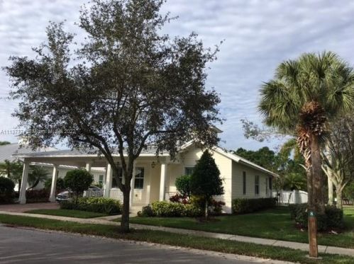 3272 Wymberly Dr, Jupiter, FL 33458-8781