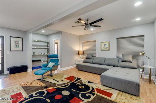 7204 Paradise Dr, Scottsdale AZ 85260-5436 exterior