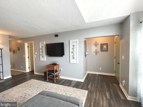 29 Johns Dr, West Enola PA  17025-2694 exterior