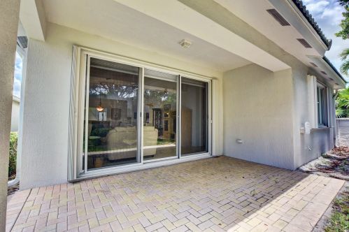 9592 Sandpiper Ln, West Palm Beach FL  33411-6316 exterior