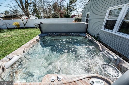 57 Toledo Ln, Willingboro NJ  08046-3743 exterior