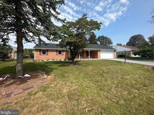 27 Blaine Ave, Bareville, PA 17540-1434