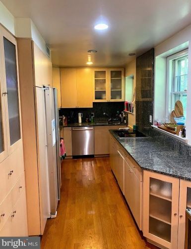 3820 39th St, Washington, DC 20016-2831