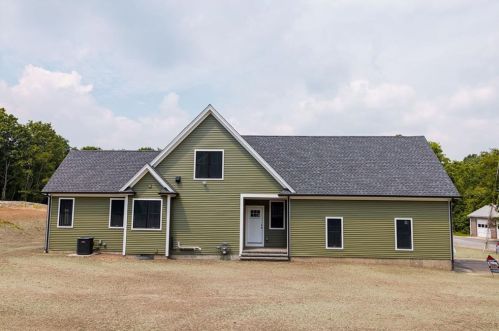 10 Woodward Rd, Lincoln RI  02865-4917 exterior