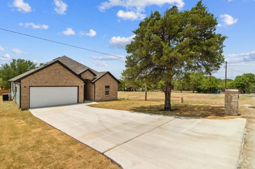 624 Maurice St, Keene, TX 76059-2623