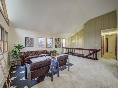 22 Panorama Dr, Patterson NY  12563-2305 exterior