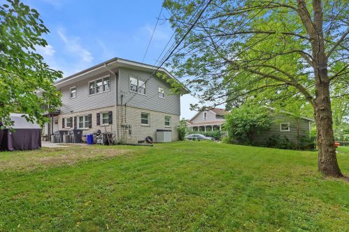 1200 Wilshire Pl, Waukesha WI  53188-3311 exterior