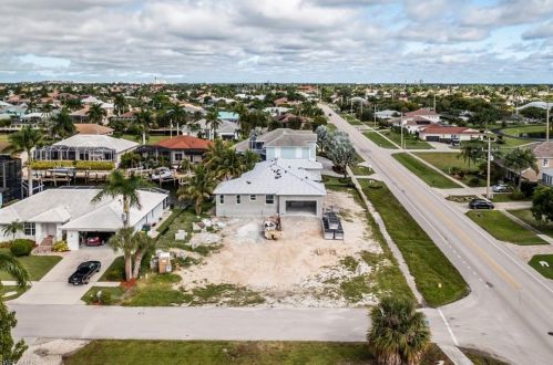 368 Heathwood Dr, Marco Island, FL 34145-0050