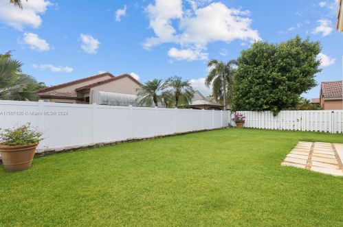 18880 29th St, Hollywood FL  33029-2411 exterior