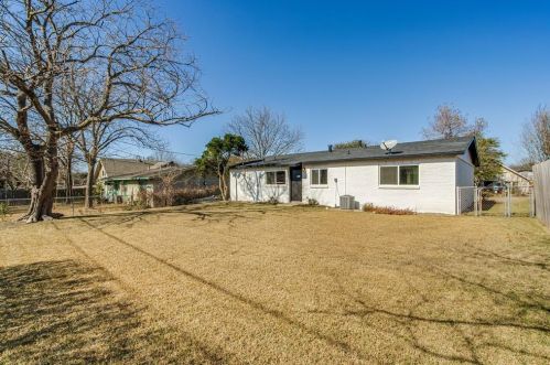 911 Greenbriar Ln, Richardson TX 75080-3004 exterior