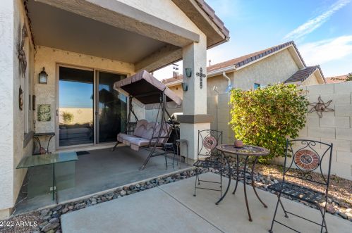 660 Twin Peaks Pkwy, San Tan Valley AZ  85143-5829 exterior