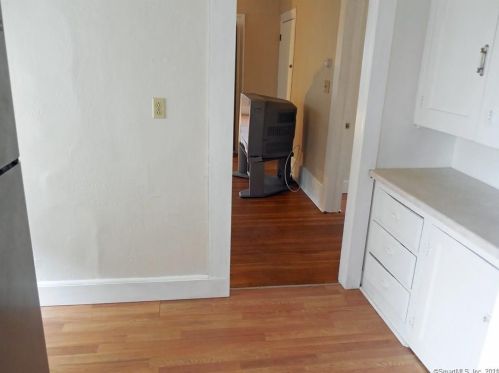 26 Waterville St, Waterbury CT  06710-1853 exterior