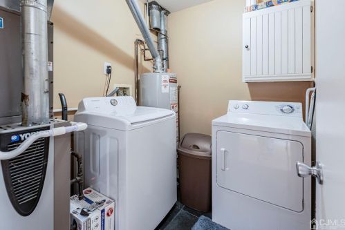 31 Portsmouth Dr, Old Bridge NJ  08857-3116 exterior