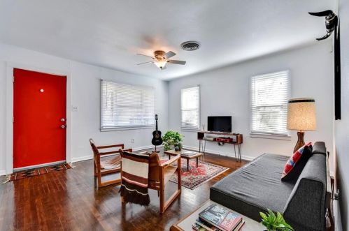 1310 Delano St, Austin TX  78721-2106 exterior