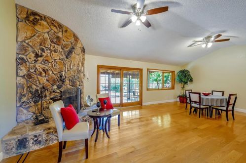 10945 New Ave, Gilroy, CA 95020-9026
