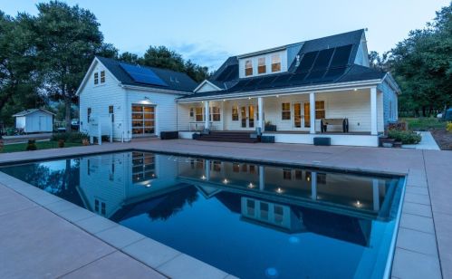 10555 Watsonville Rd, Gilroy CA  95020-9433 exterior