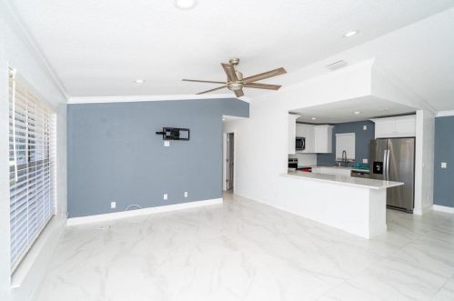 2152 Wald St, Fort Pierce, FL 34984-4736