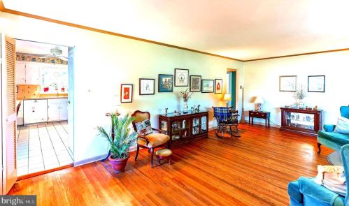 623 Crescent Ave, Lansdale PA 19446-3203 exterior