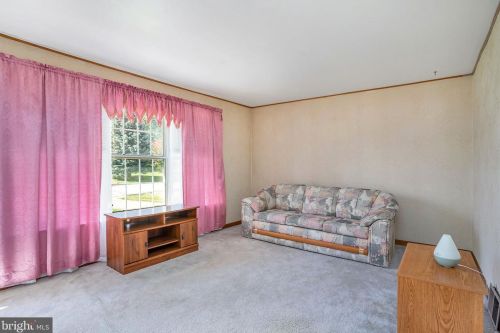 367 Signal Hill Rd, Norristown, PA 19406-1894