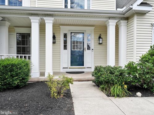 184 Jacobs Creek Dr, Swatara, PA 17033-8925