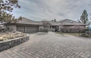 1143 Hillside Park Dr, Bend, OR 97701-6800