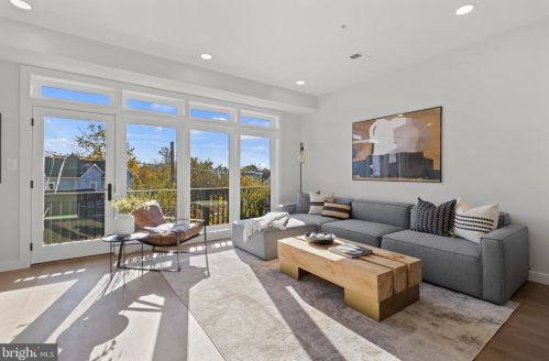 4331 Kansas Ave, Washington, DC 20011-7221