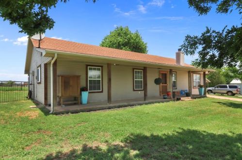 8158 Fm 1385, Pilot Point TX  76258-8003 exterior