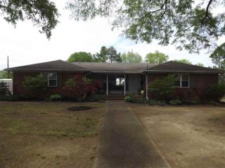 4748 Hallbrook Dr, Millington, TN 38053-3708