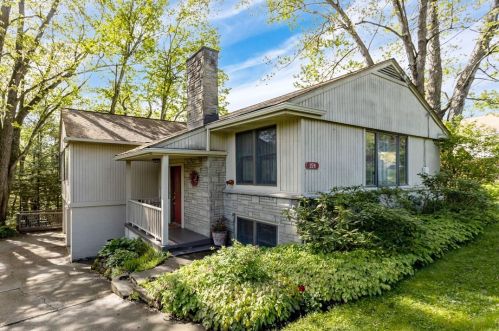 124 Kimber Dr, Canonsburg, PA 15317-5312