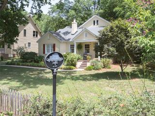 3625 Commonwealth Ave, Charlotte, NC 28205-6232
