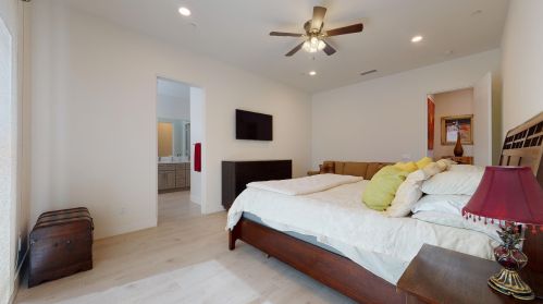 52040 Avenida Velasco, La Quinta CA  92253-3080 exterior