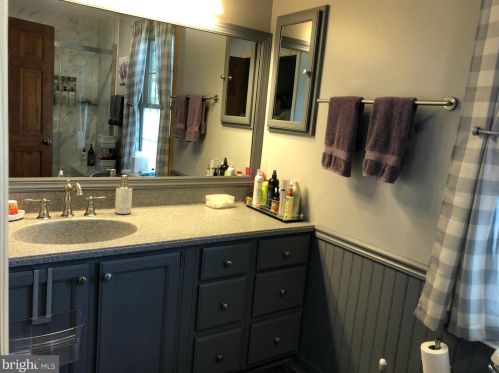 1331 Westminster Dr, Downingtown PA  19335-3652 exterior