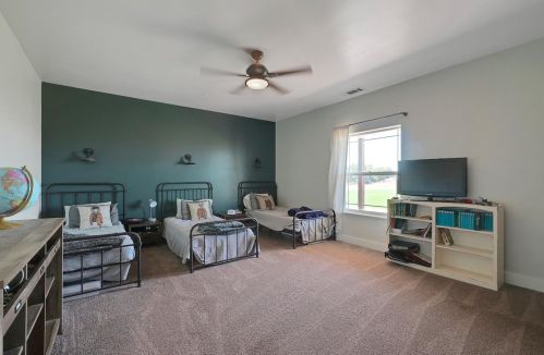 301 Sunnybrook Ln, Oroville CA  95965-8101 exterior