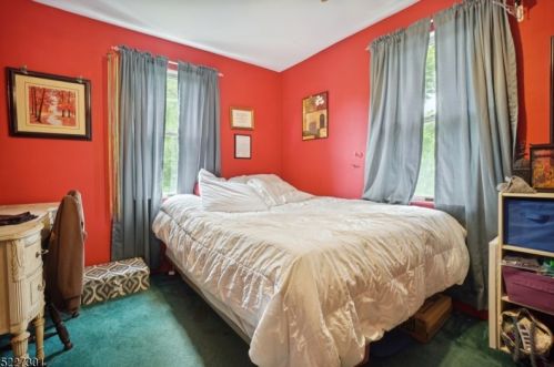 158 Norway Ln, South Plainfield NJ  07080-2810 exterior