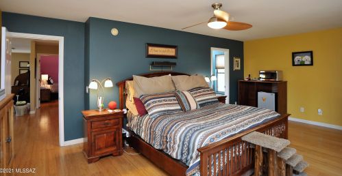 3944 Pine Creek Way, Tucson AZ 85745-7115 exterior