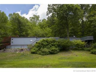 8 Springside Ln, Sherman, CT 06784-1739