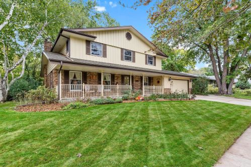 8849 Glenwood Dr, Greendale, WI 53129-1531