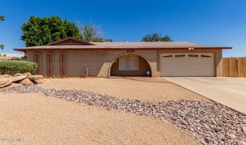 3731 Helena Dr, Glendale, AZ 85308-3105