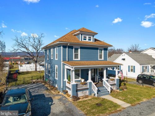 141 Funk St, Strasburg VA  22657-2403 exterior