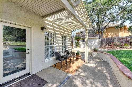 255 American River Canyon Dr, Folsom CA  95630-7142 exterior