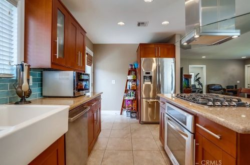 3753 Snowden Ave, Long Beach CA  90808-2226 exterior