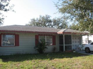 2896 Poplar St, Sarasota, FL 34237-7322