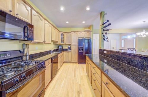 56 Putters Way, Middletown NY  10940-2664 exterior