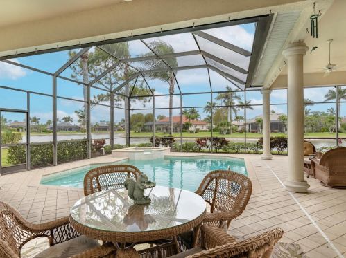 8069 Tiger Lily Dr, Naples, FL 34113-2640