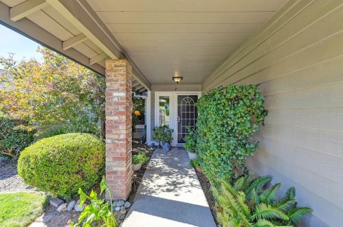 7801 Auburn Wind Ct, Citrus Heights, CA 95610-0668