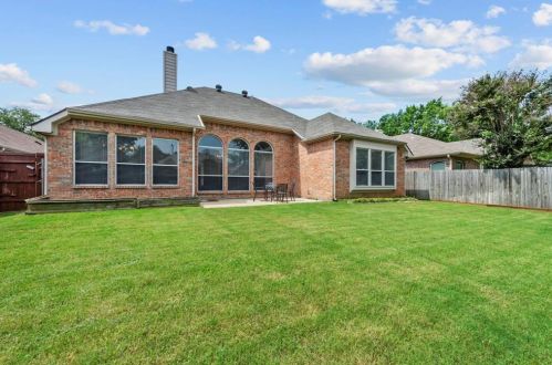 1912 Tree Line Rd, Lewisville TX  75028-8225 exterior