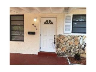 6951 5th St, Hollywood FL  33023-1119 exterior