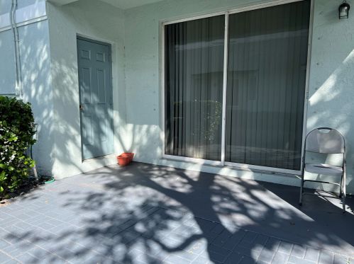 3541 Oleander Ter, West Palm Beach, FL 33404-1878