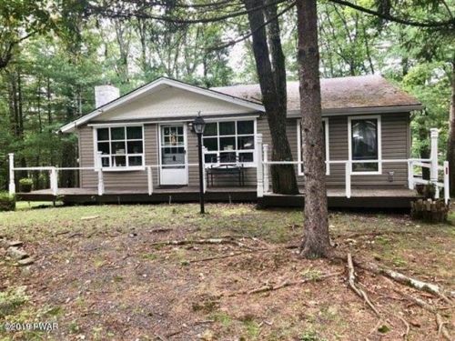 149 Tamarack Trl, Dingmans Ferry, PA 18328-9426