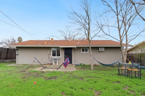 7313 Hutchins Way, North Highlands CA  95660-3437 exterior